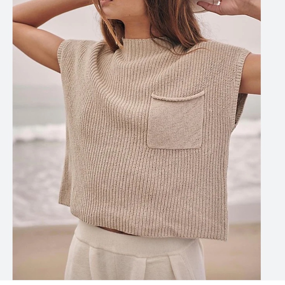 Knit sleeveless sweater